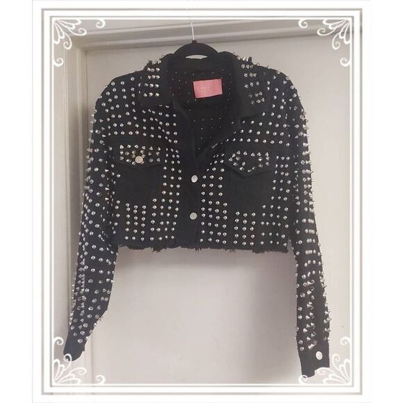 NWOT~AZALEA WANG Black Denim Silver Studs Cropped Moto Jacket Sz Large - Picture 1 of 6